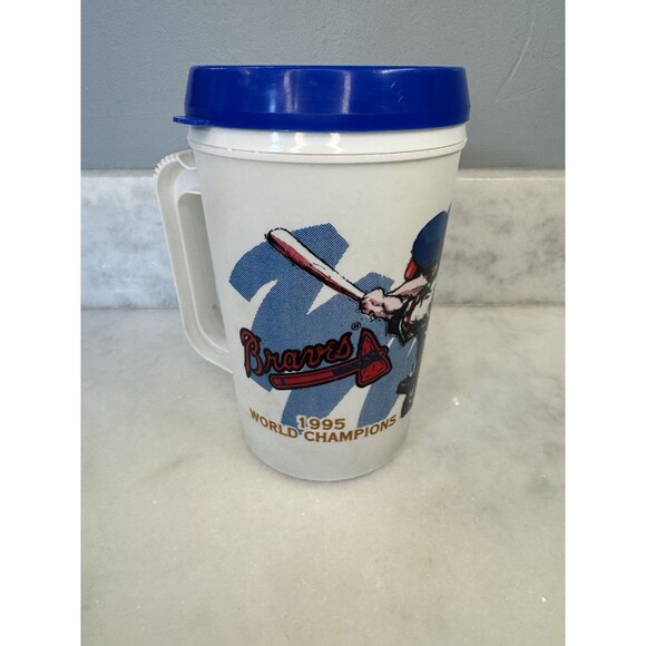 Retro VTG 1995 World Series Champions Atlanta Braves Large Plastic Mug Cup 22 Oz - Picture 1 of 13